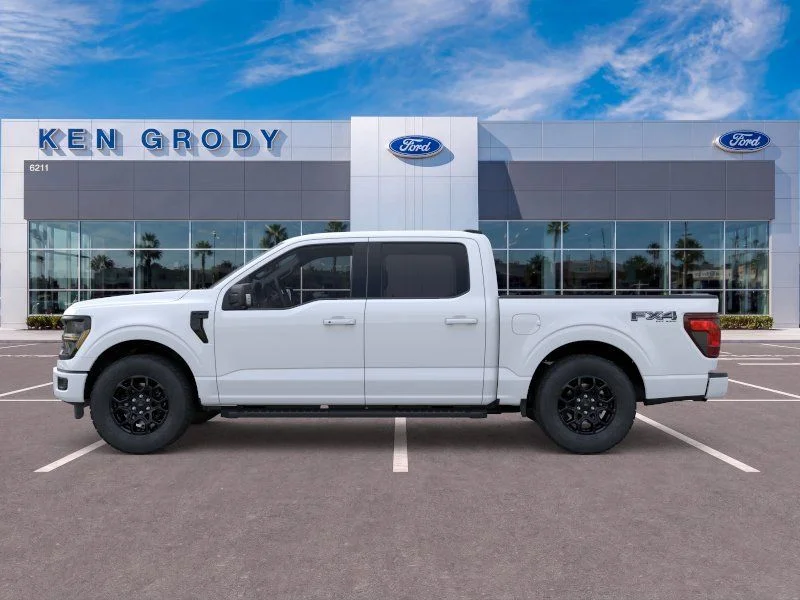 New 2026 Oxford White Ford XLT image 4