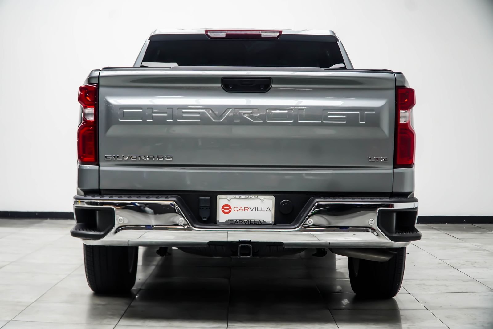 Used 2024 Gray Chevrolet LTZ image 13