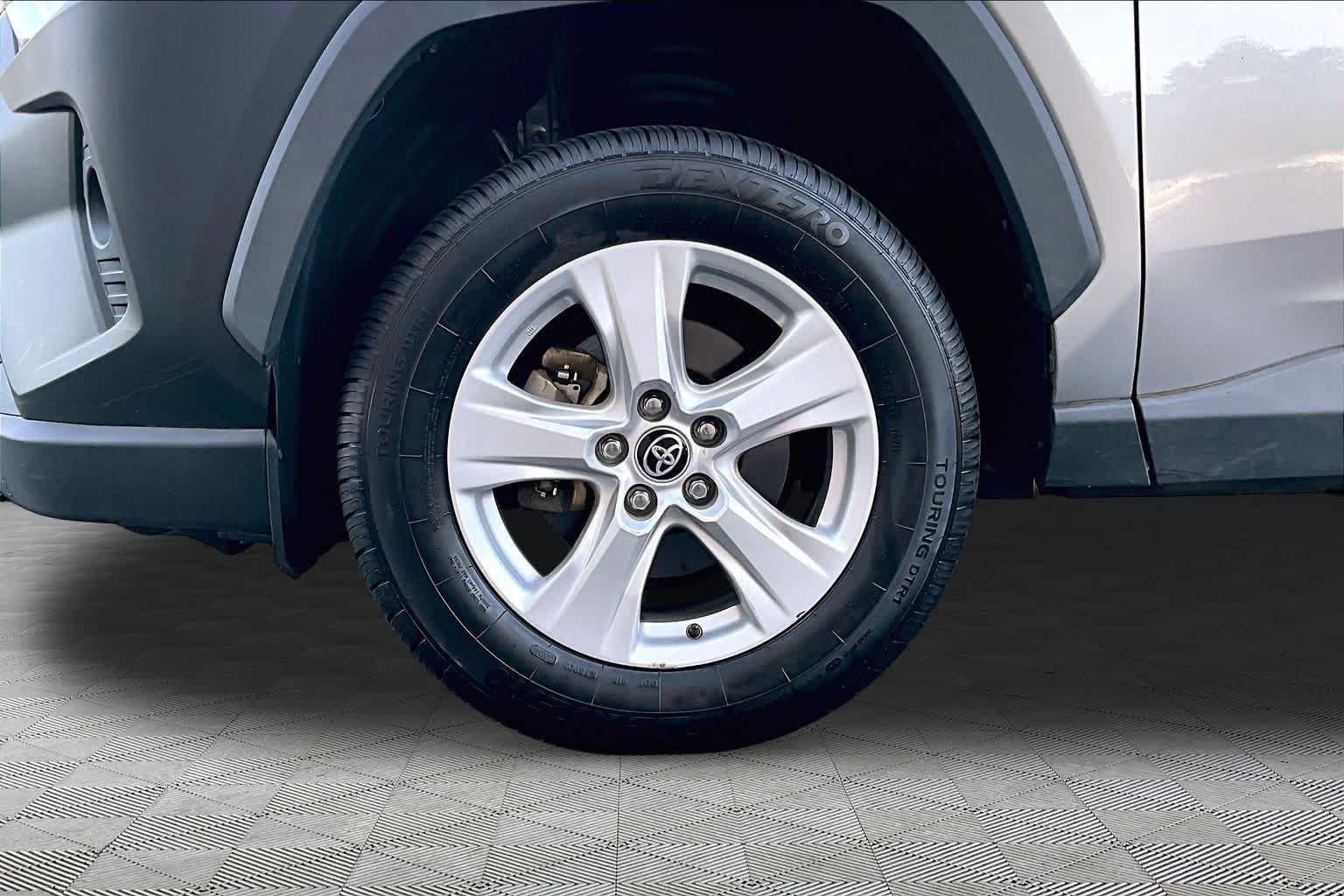 Used 2021 Silver Sky Metallic Toyota Hybrid XLE image 11