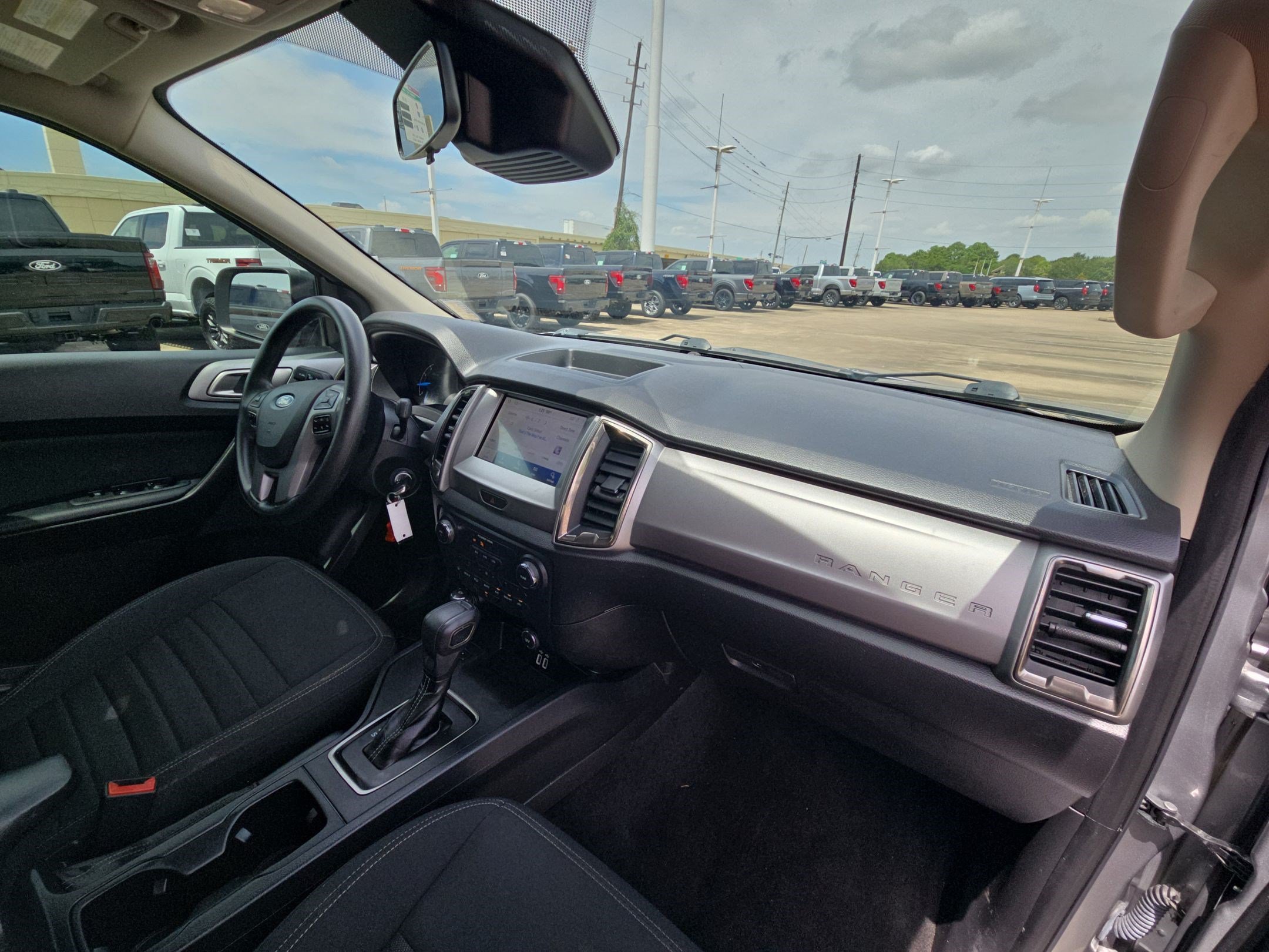 Used 2020 Blue Ford XLT image 27