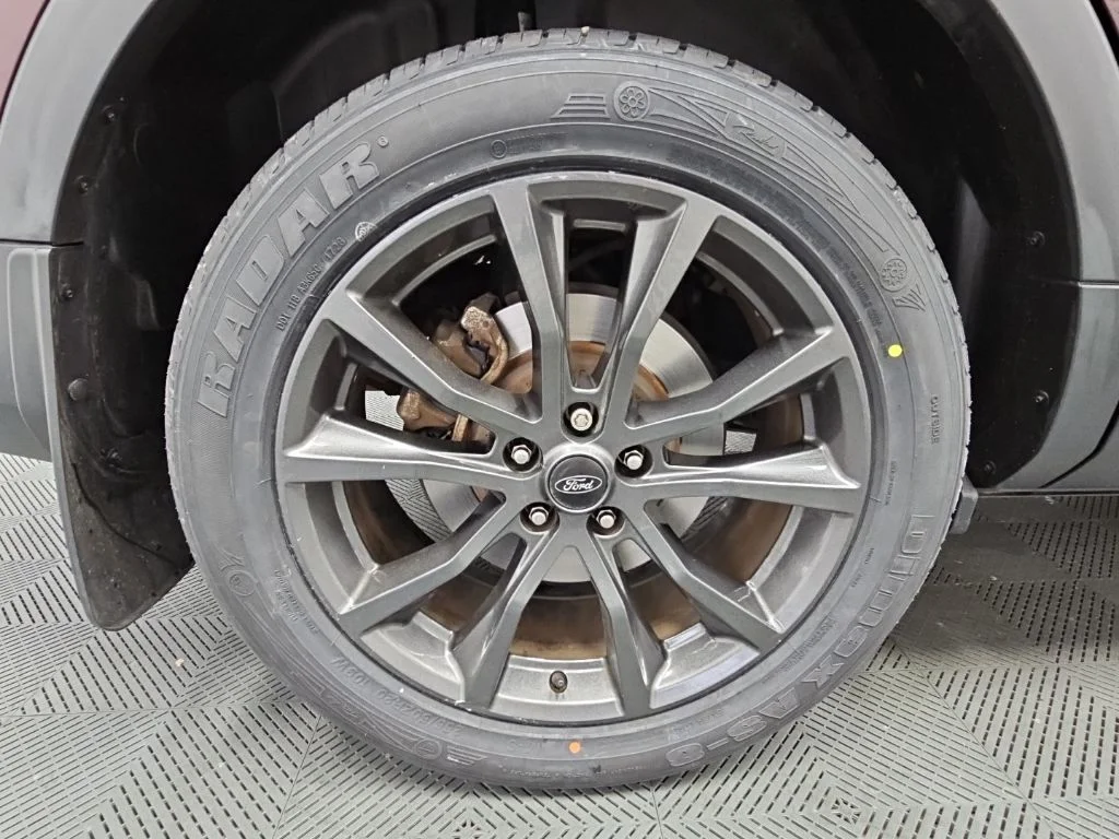 Used 2018 Red Ford XLT image 51