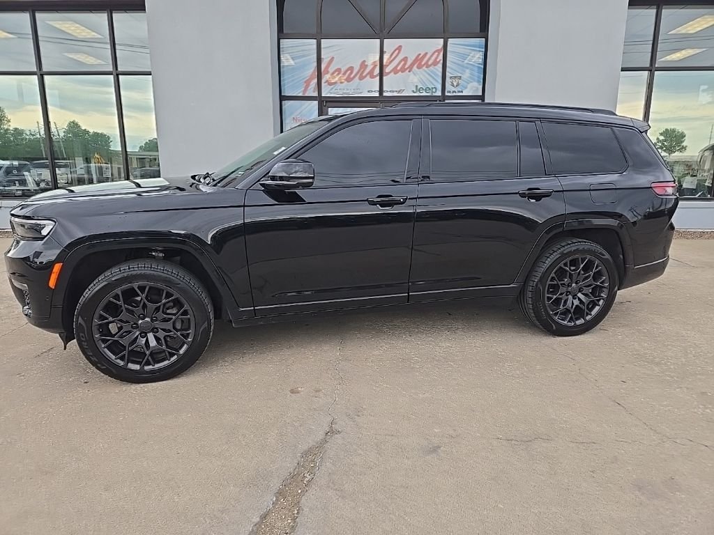 Used 2024 Black Jeep Summit image 6