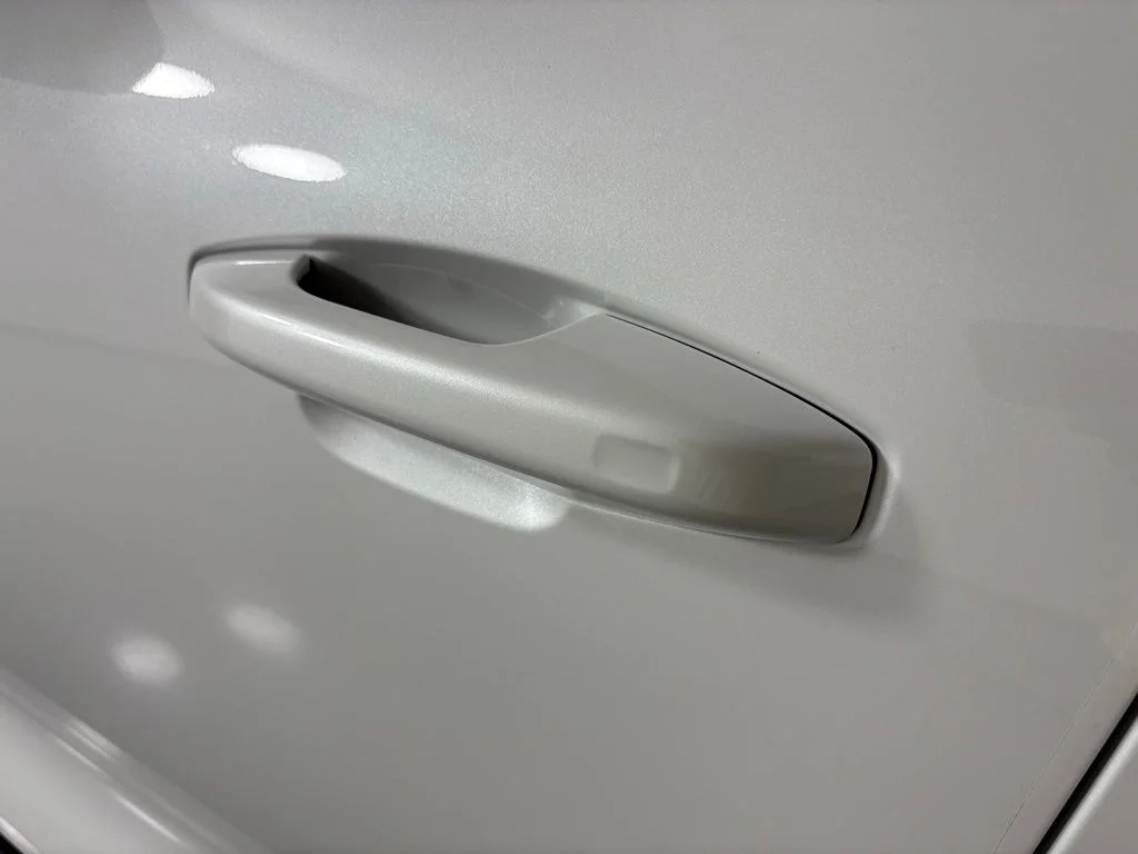 2026 Volvo XC40 Ultra - Photo 12