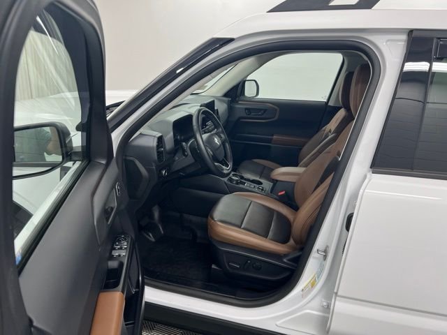 Used 2023 White Ford Badlands image 11