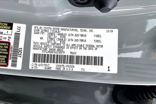 Used 2025  Toyota SR5 image 16