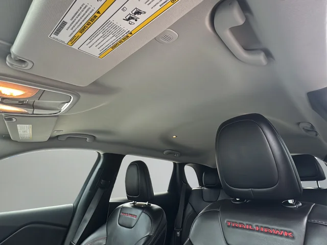 Used 2022 White Jeep Trailhawk image 19