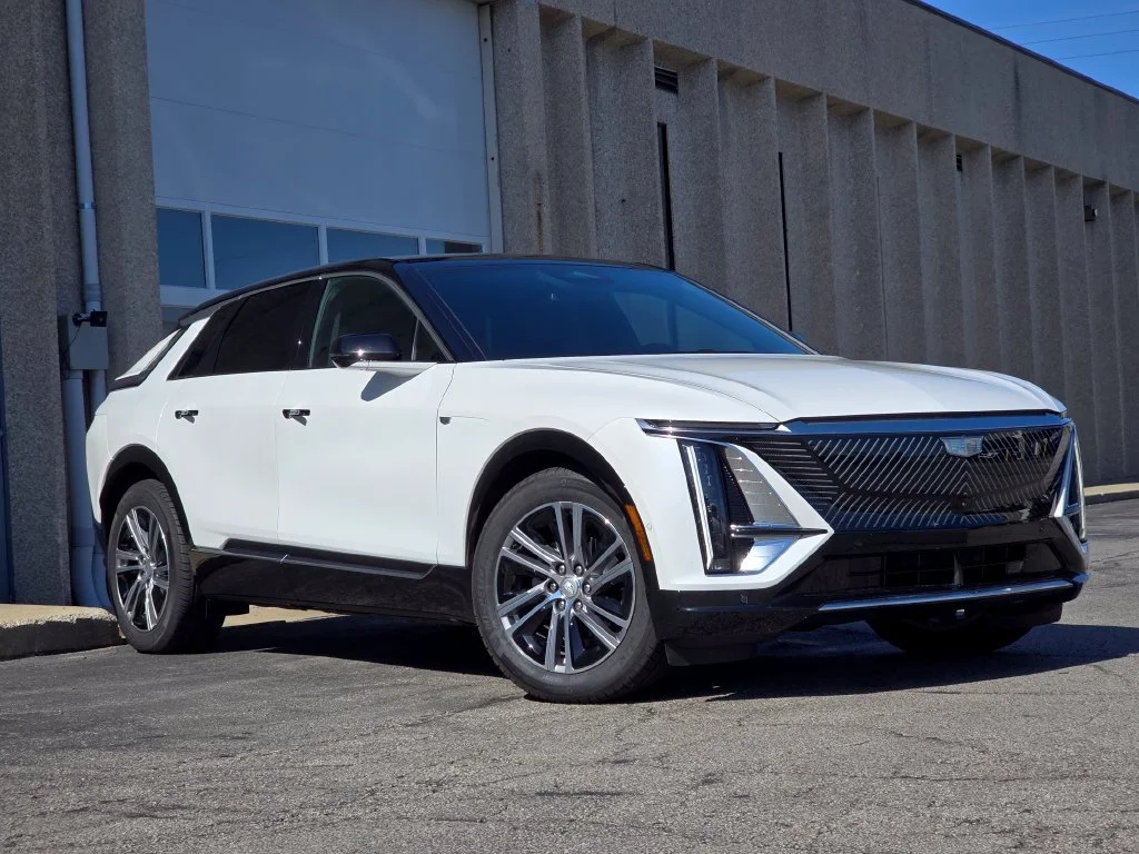 2025 Cadillac LYRIQ Luxury 1