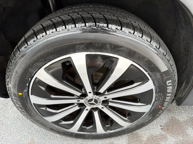 Used 2022 Black Mercedes-Benz GLB 250 image 17