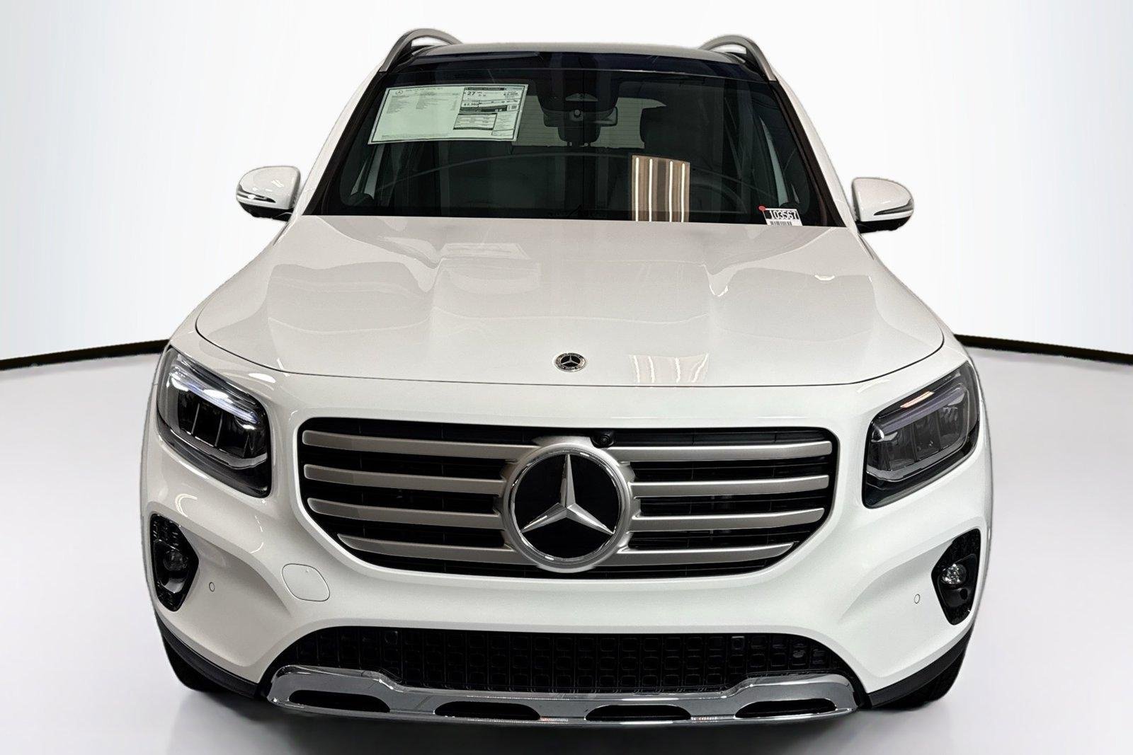 New 2026 Polar White Mercedes-Benz GLB 250 image 2