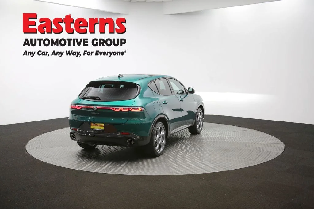 Used 2024 Green Alfa Romeo Veloce image 40