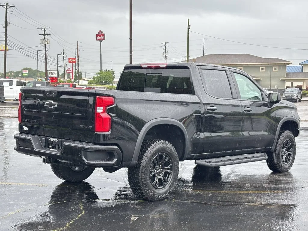 Used 2025 Black Chevrolet ZR2 image 6