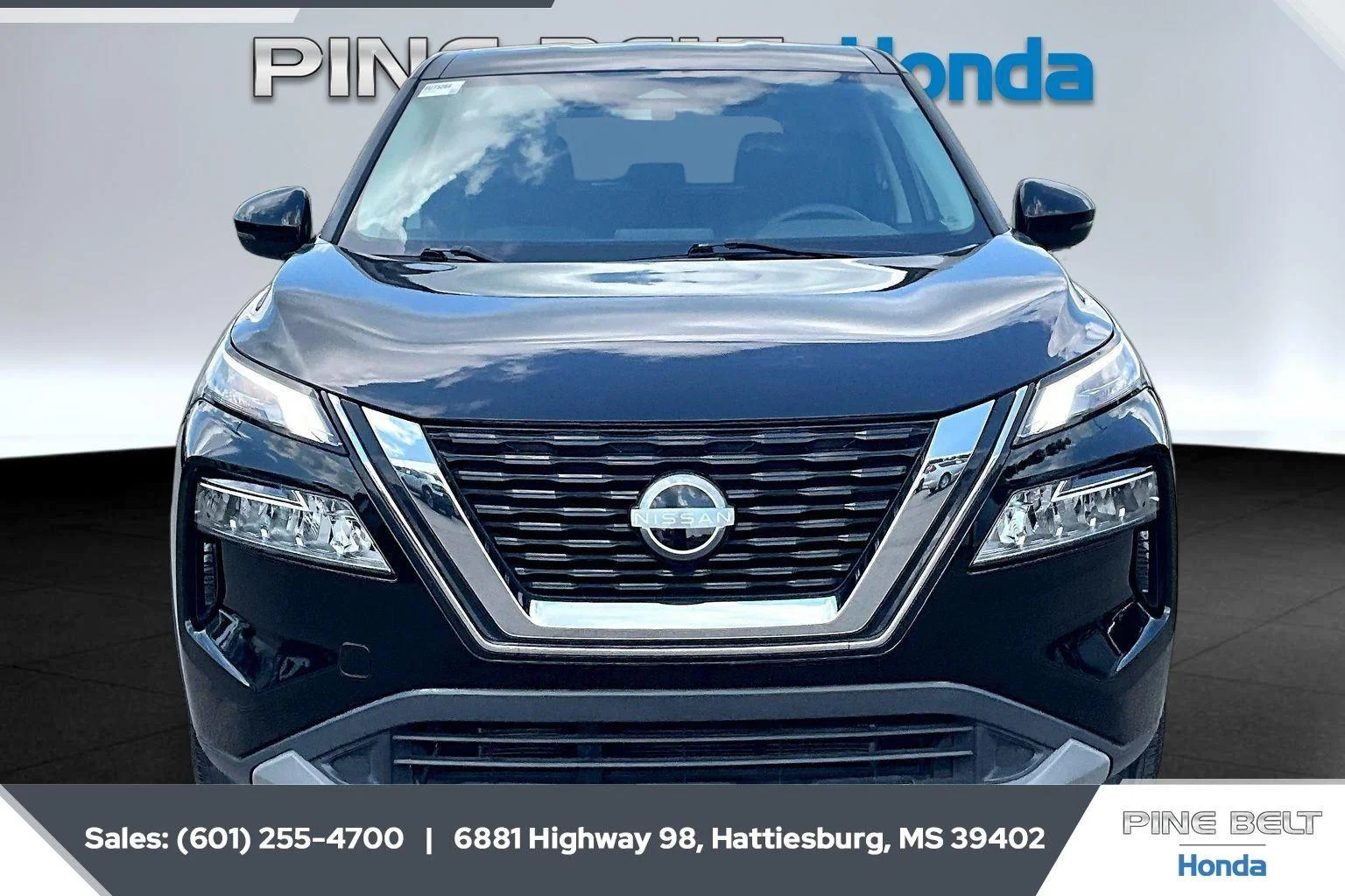 Used 2023 Super Black Nissan SV image 3