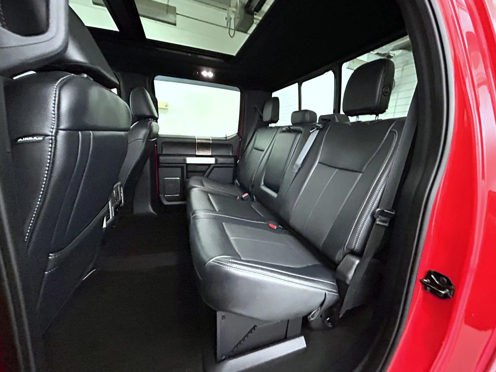 Used 2022 Red Ford Lariat image 19