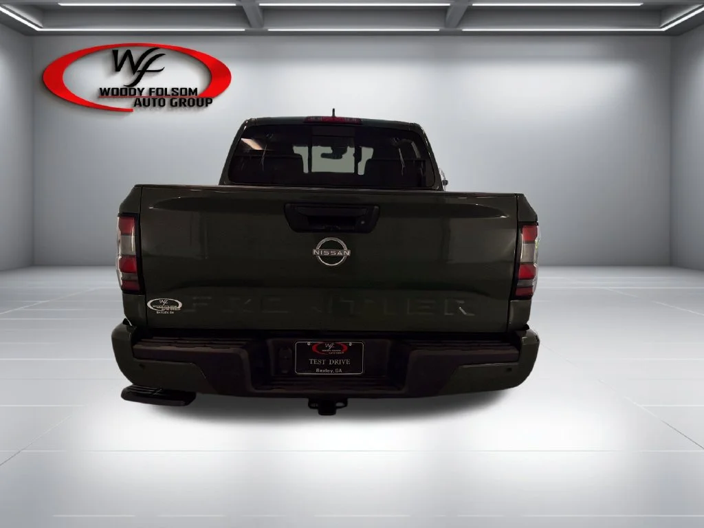 New 2027 Green Nissan SV image 6