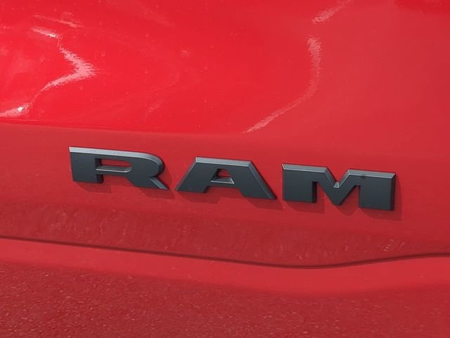 New 2026 Molten Red Pearl-Coat Exterior Paint RAM Big Horn/Lone Star image 13