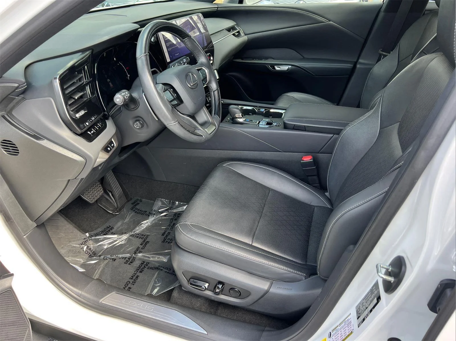 2024 Lexus RX 350 - Photo 10