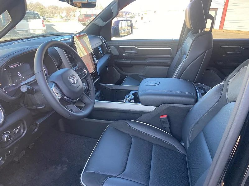 2026 RAM 1500 Laramie - Photo 9