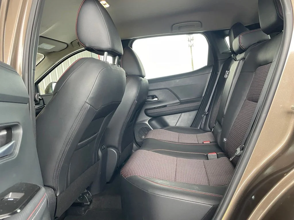 Used 2025 Brown Nissan SR image 17