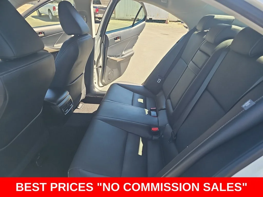 Used 2020 White Lexus 300 image 13