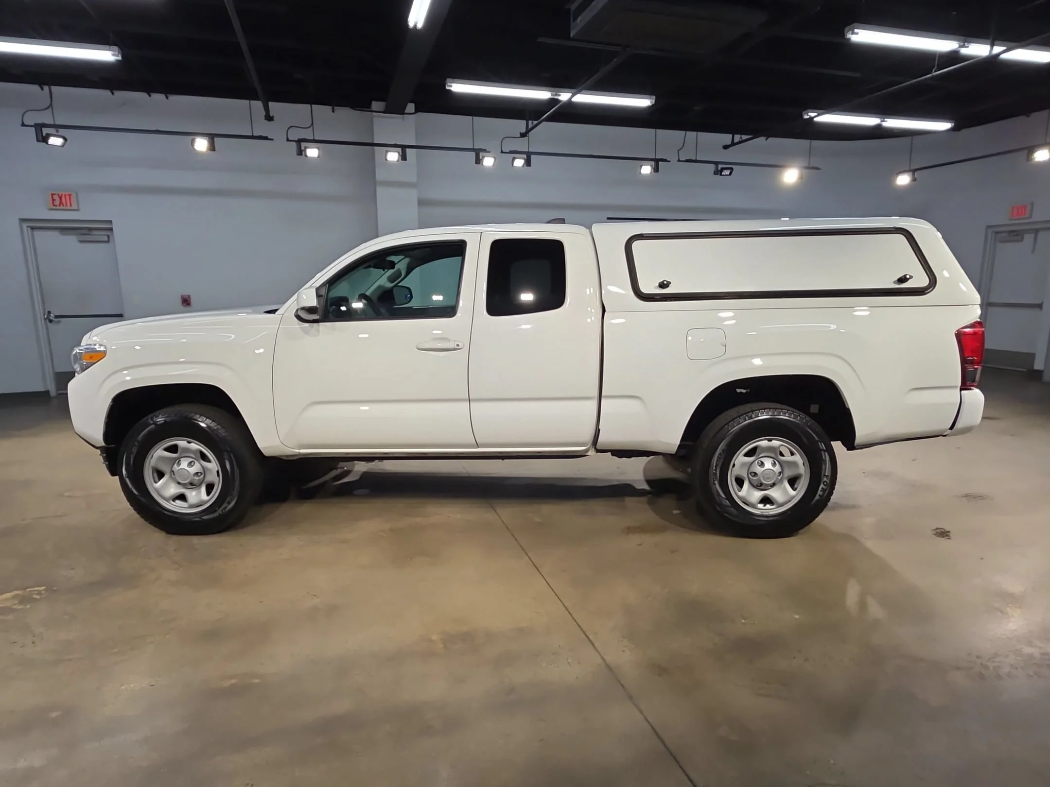 Used 2021 Super White Toyota SR image 4