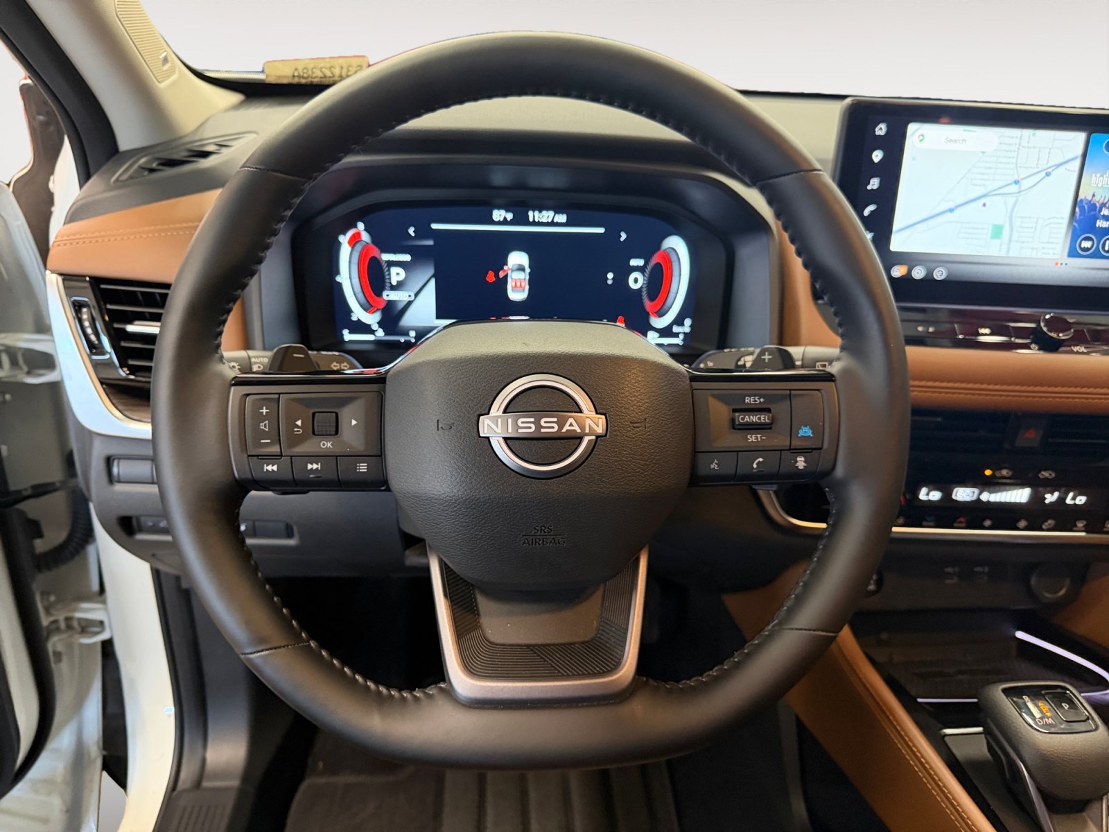 Used 2025 Everest White Pearl/Super Black Nissan Platinum image 14