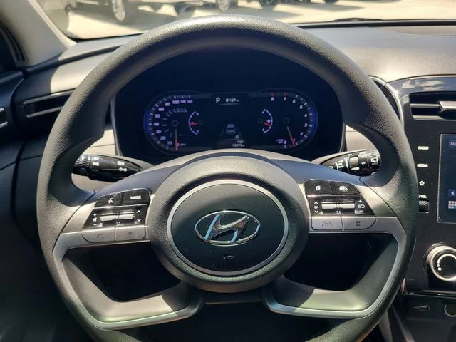 Used 2023 White Hyundai SEL image 29