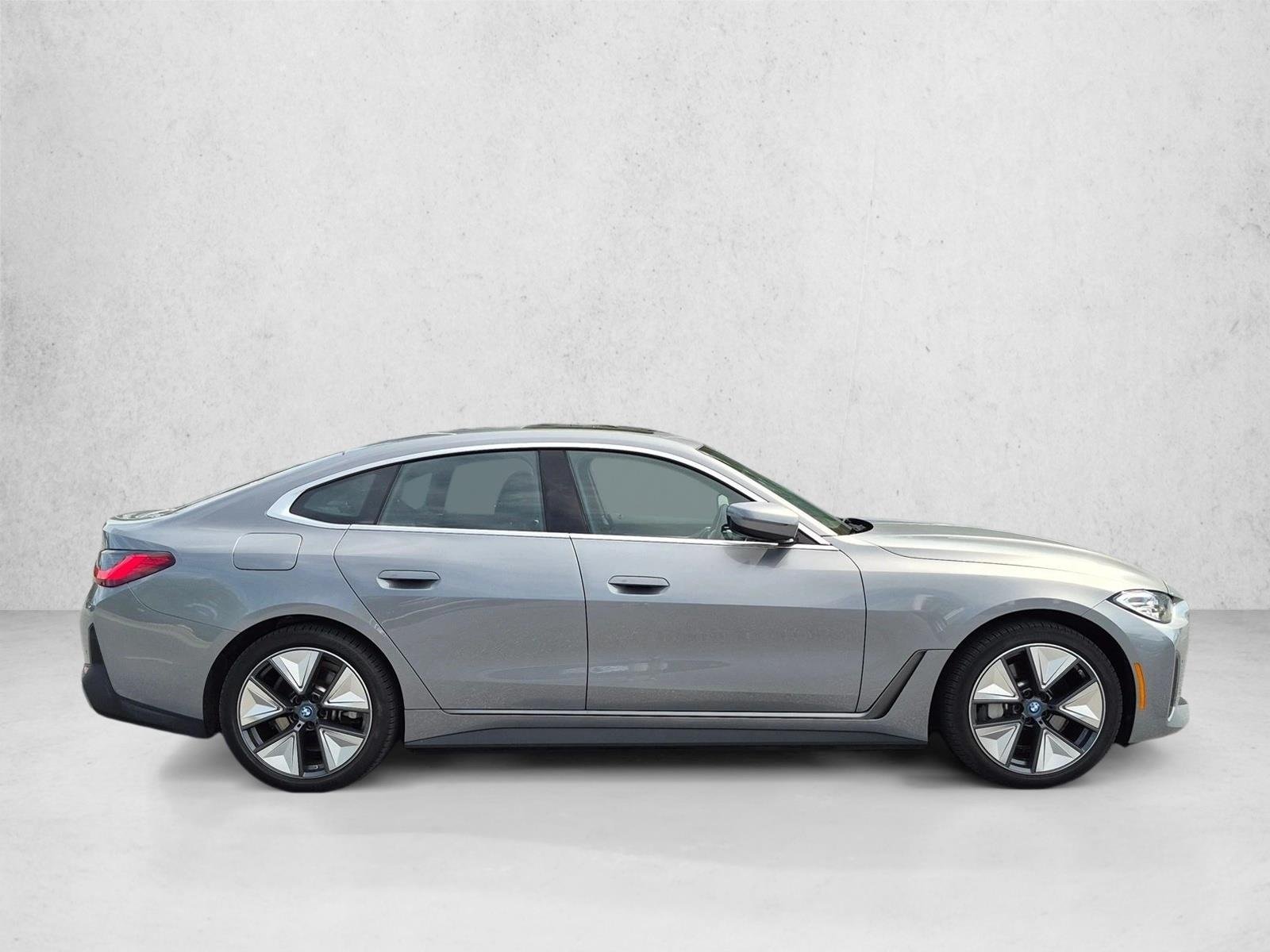 Used 2023 Skyscraper Grey Metallic BMW eDrive35 image 4