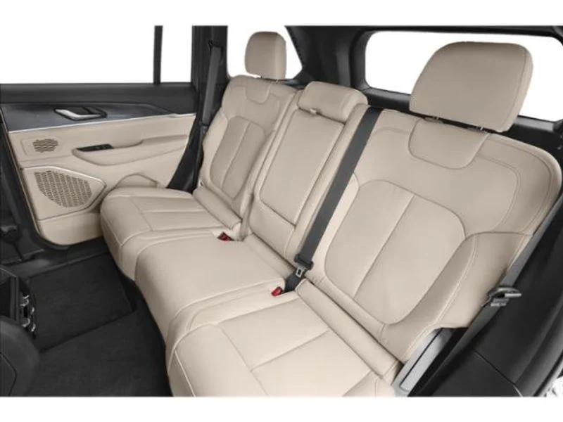 Used 2024 White Jeep 4xe image 9