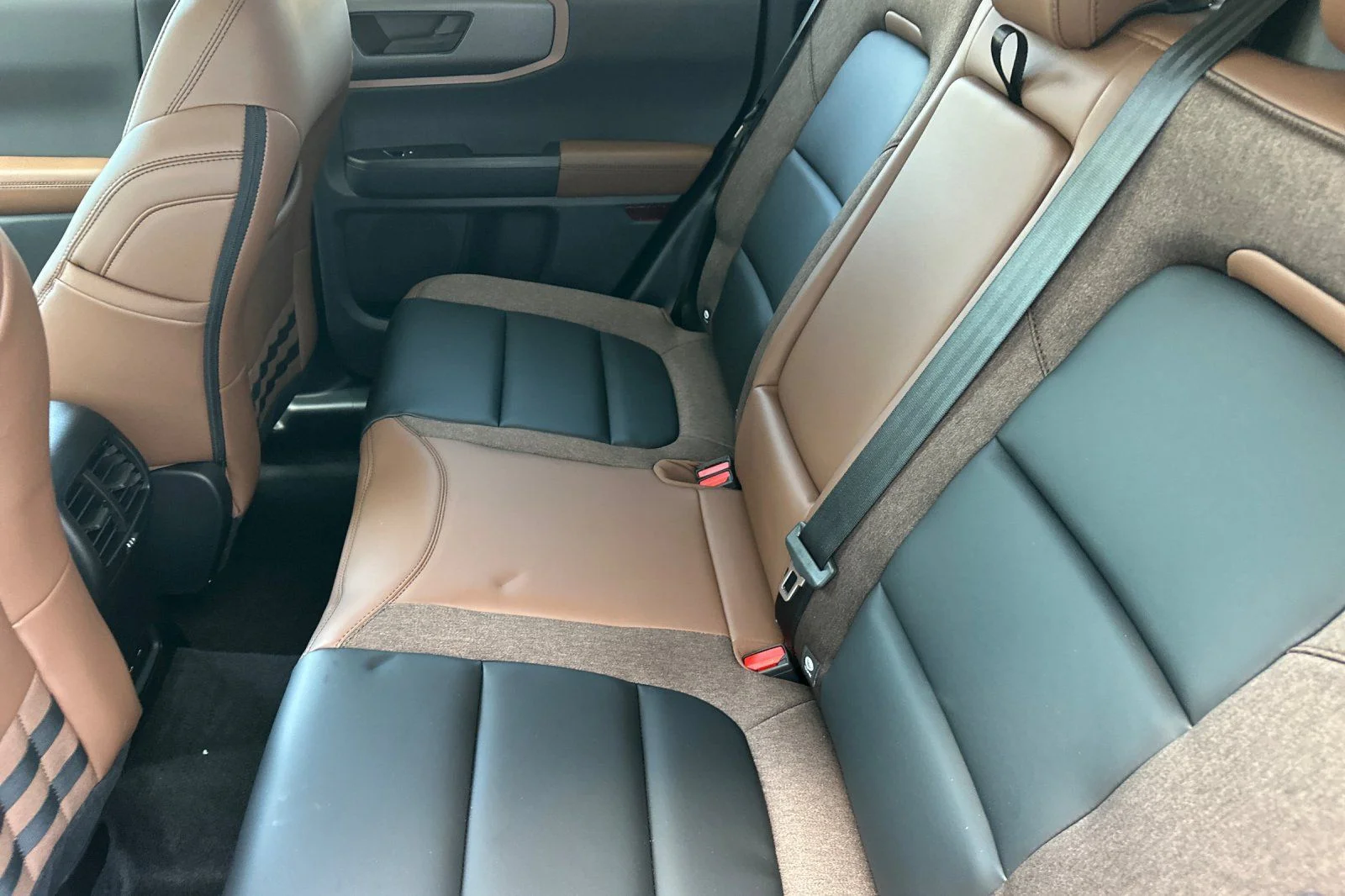 New 2026 Carbonized Gray Metallic Ford Outer Banks® image 8