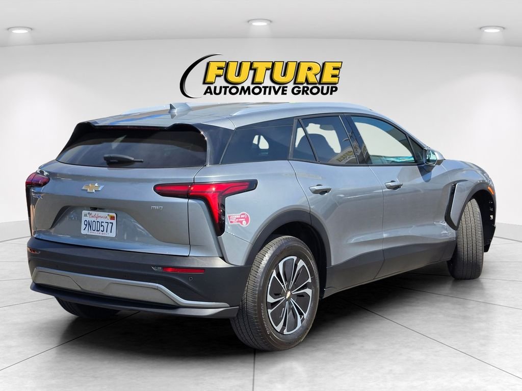 Used 2024 Gray Chevrolet LT image 4
