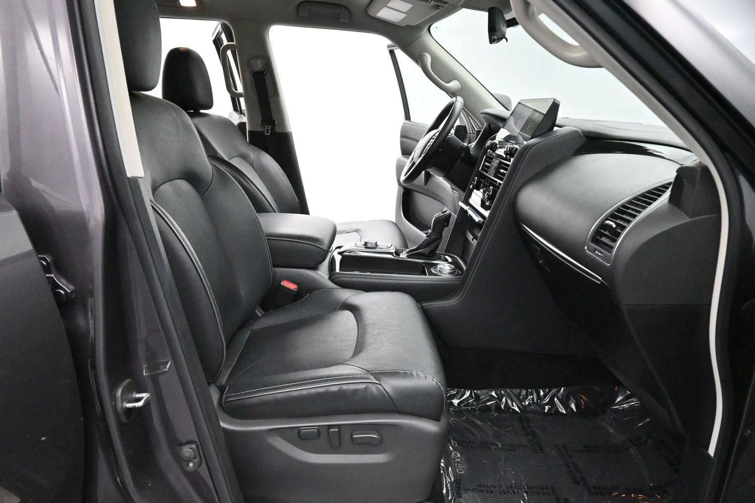 Used 2024 Anthracite Gray INFINITI LUXE image 40