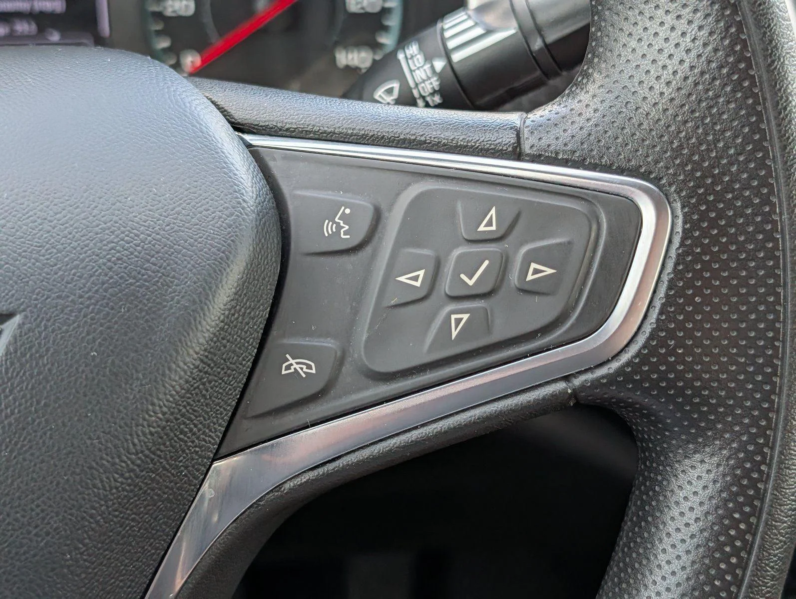 Used 2024 Mosaic Black Metallic Chevrolet LT image 24