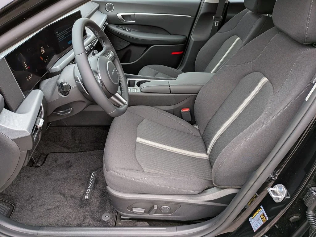 New 2026 Black Hyundai SEL Sport image 11
