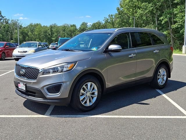 Used 2016 Silver Kia LX image 4