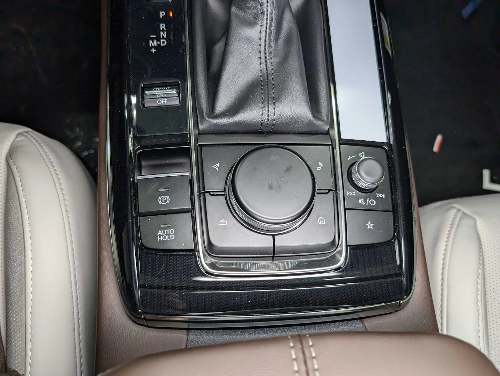 2025 Mazda CX-30 Premium - Photo 27