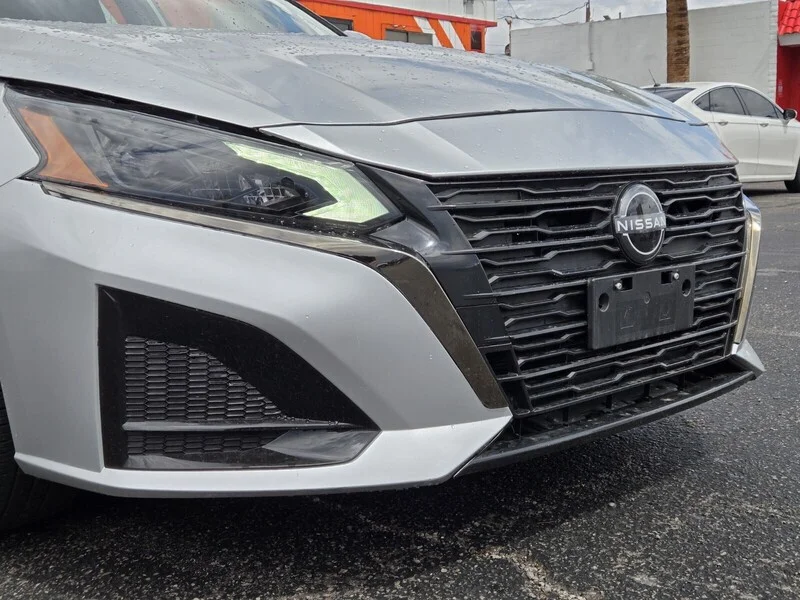 Used 2023 Brilliant Silver Metallic Nissan 2.5 SV image 5