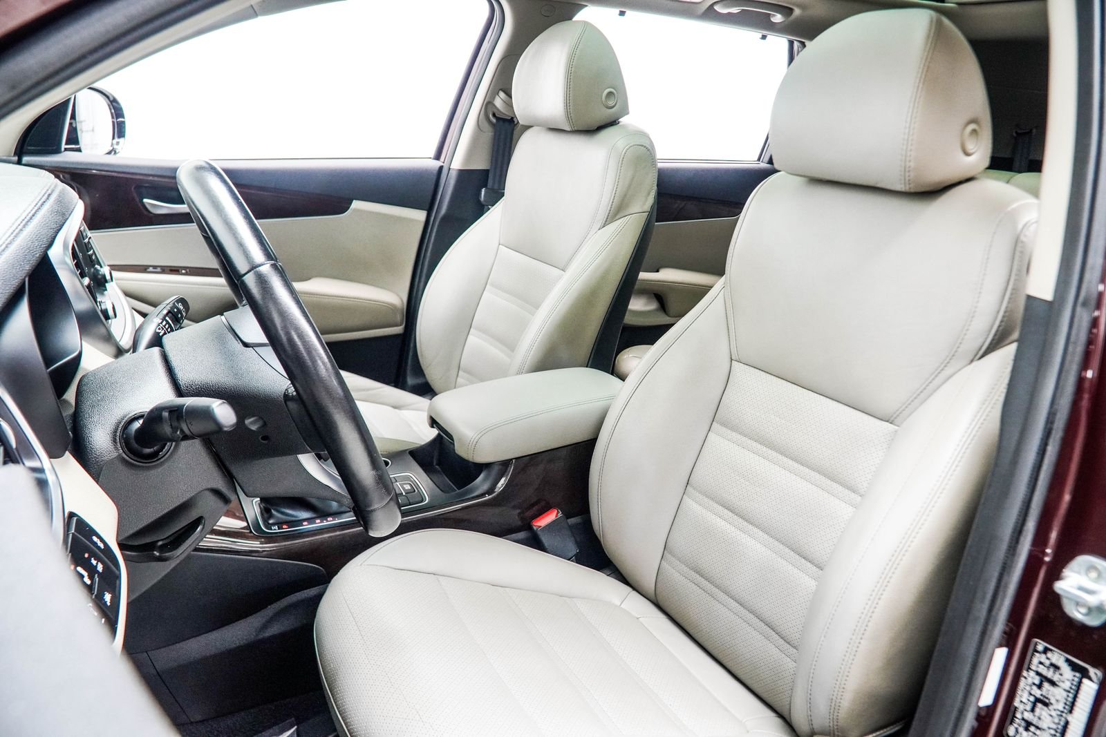 Used 2018 Purple Kia EX image 36