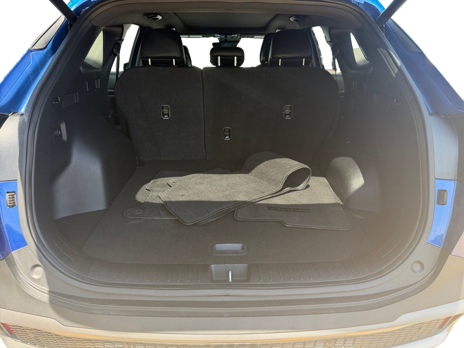 Used 2023 Sapphire Blue Kia X-Pro Prestige image 39