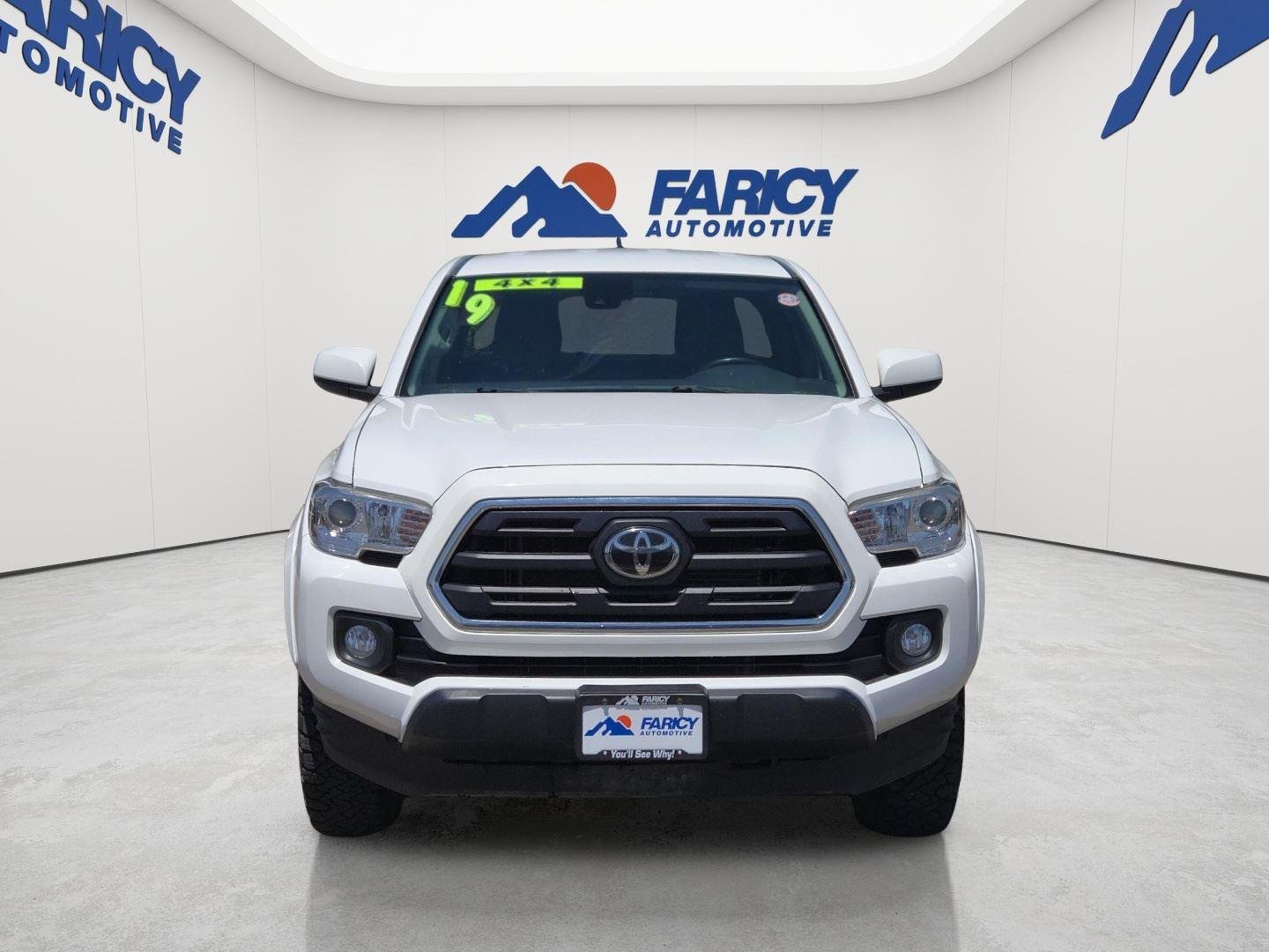 Used 2019 Super White Toyota SR5 image 2