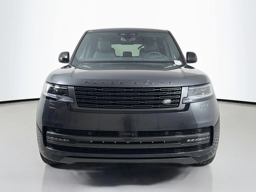 New 2026 Carpathian Grey Land Rover SE image 2