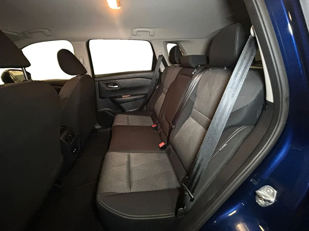 Used 2025 Deep Ocean Blue Pearl Nissan SV image 14
