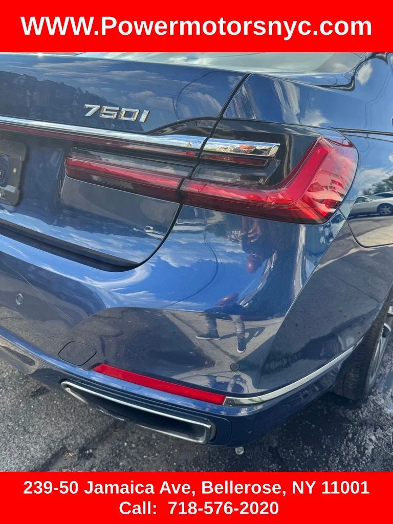 Used 2022 Blue BMW 750i xDrive image 22