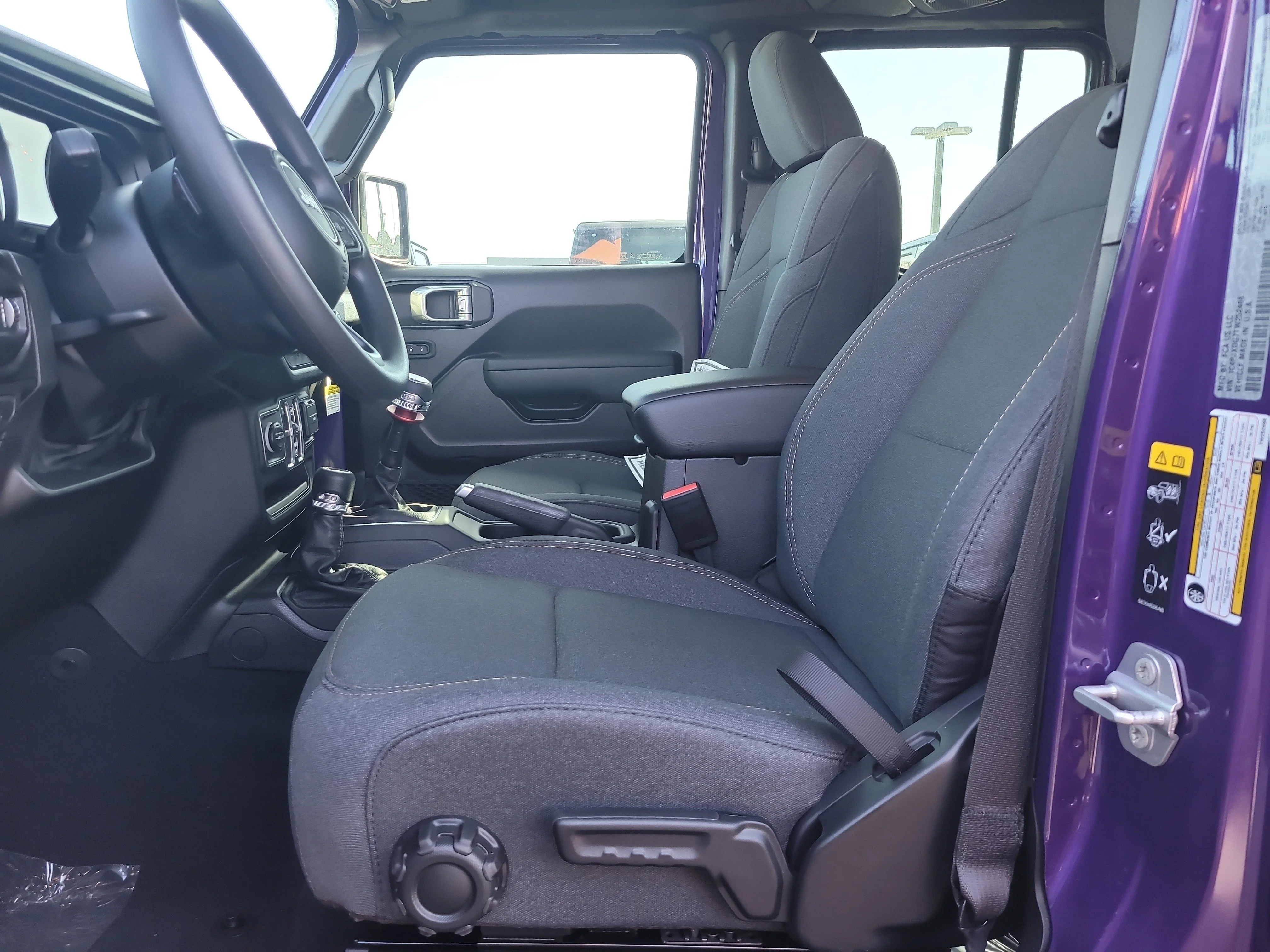 New 2026 Reign Jeep Sport image 13