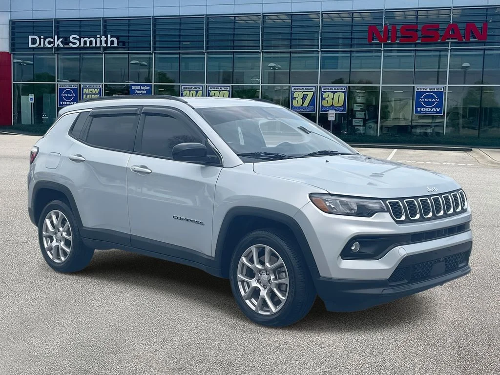 2024 Jeep Compass Latitude Lux