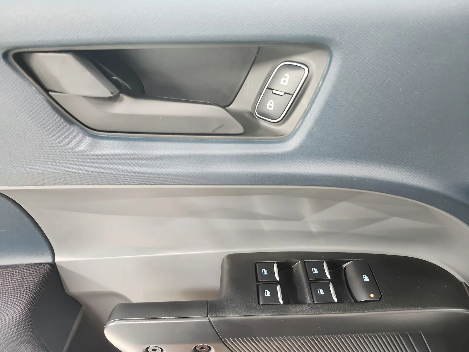 New 2026 Oxford White Ford XL image 31