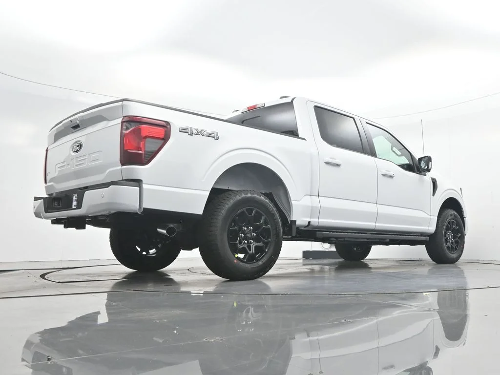 New 2026 Oxford White Ford XLT image 36