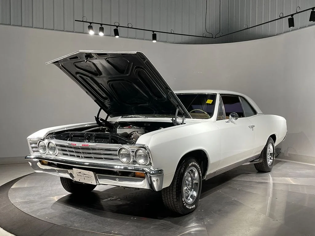 Used 1967 White Chevrolet  image 26