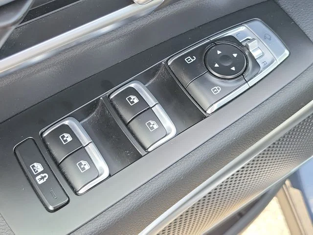 Used 2023 Black Kia SX X-Line image 23