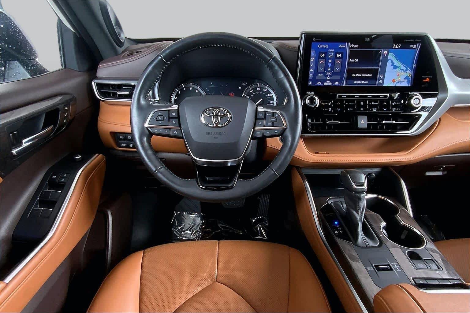 Used 2021 Blizzard Pearl Toyota Platinum image 6