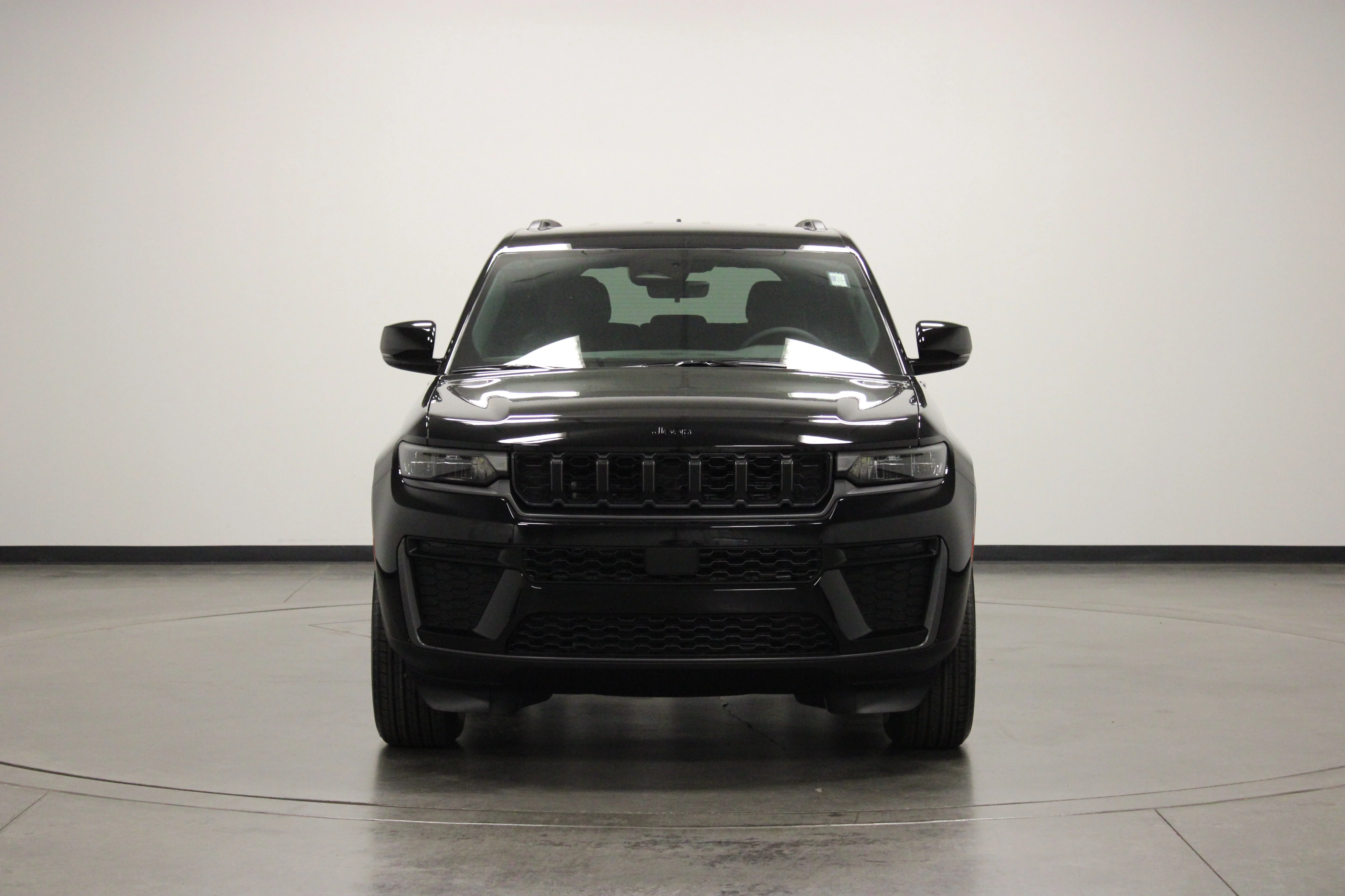 New 2026 Diamond Black Crystal Pearlcoat Jeep Laredo Altitude image 3